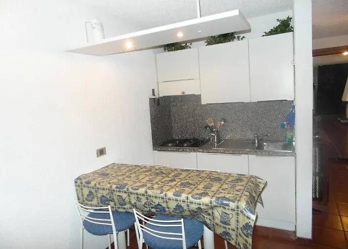 With Terrace Overlooking The Slope Брей-Червінія